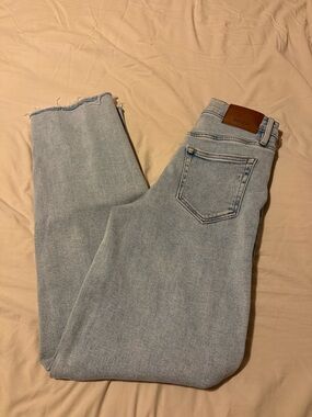 Hidden Jeans Light Wash High-Rise Women’s Jeans